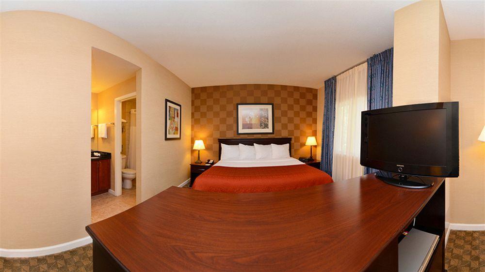Quality Suites Роквіль Екстер'єр фото